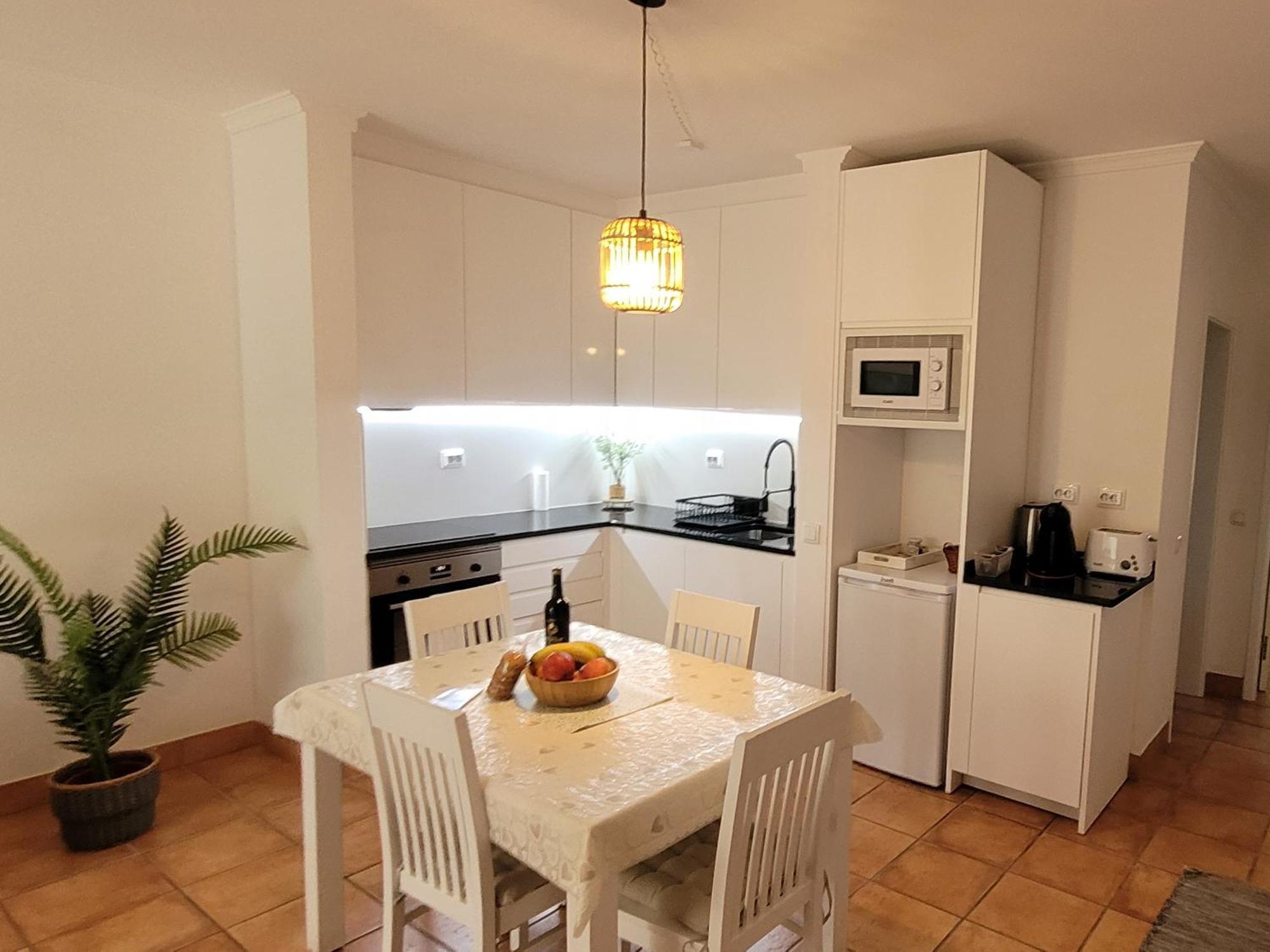 Apartment Vila Mos In Porto Mos Beach Lagos Exterior photo