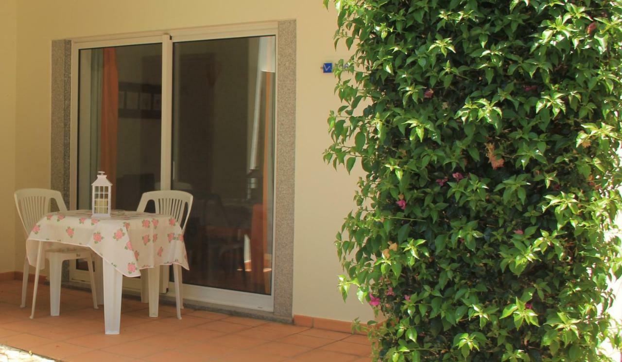 Apartment Vila Mos In Porto Mos Beach Lagos Exterior photo